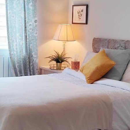 Butterfly Guesthouse - Entire Home Within 5Km Of Galway City Buitenkant foto