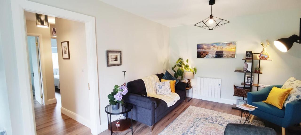 Butterfly Guesthouse - Entire Home Within 5Km Of Galway City Buitenkant foto