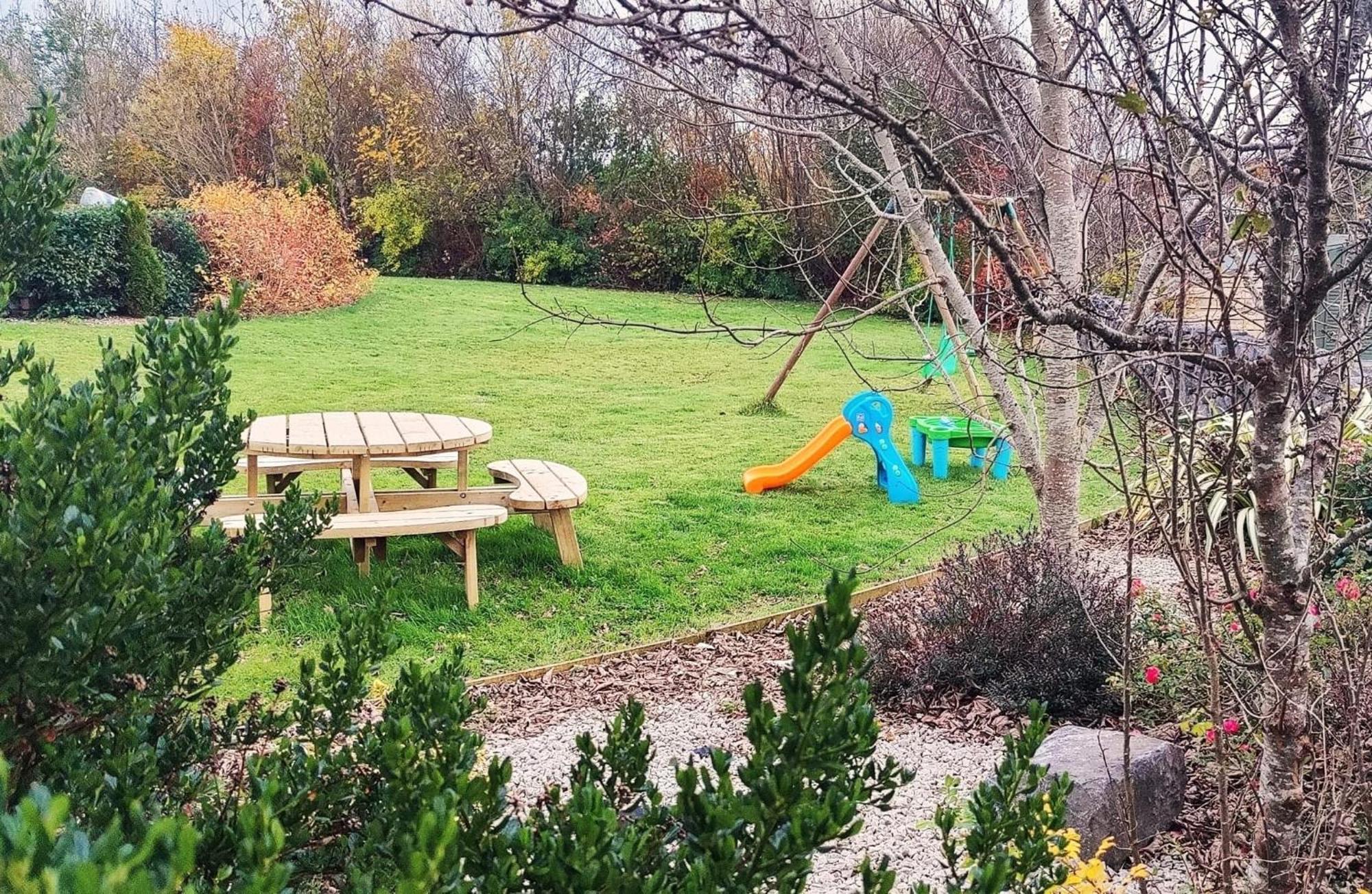 Butterfly Guesthouse - Entire Home Within 5Km Of Galway City Buitenkant foto